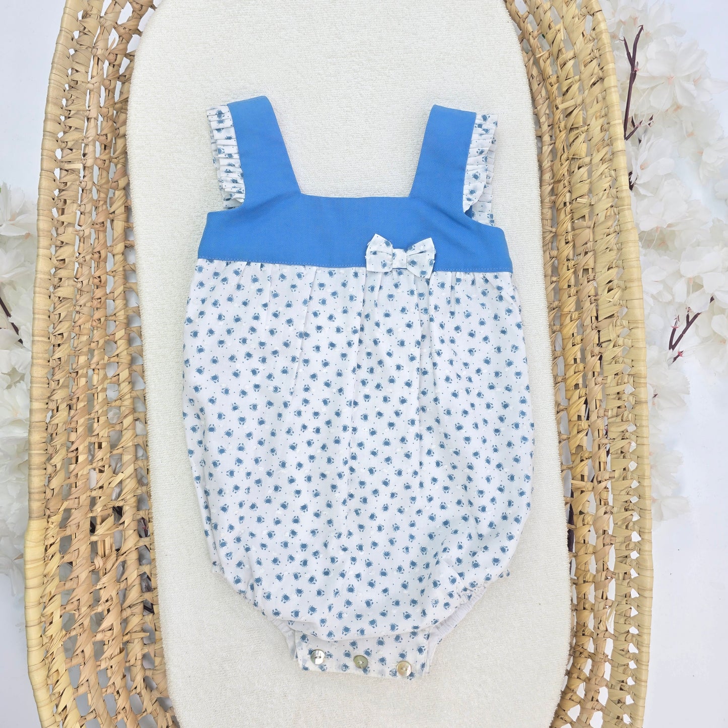 Enterizo azul, cangrejitos con un lazo 24276